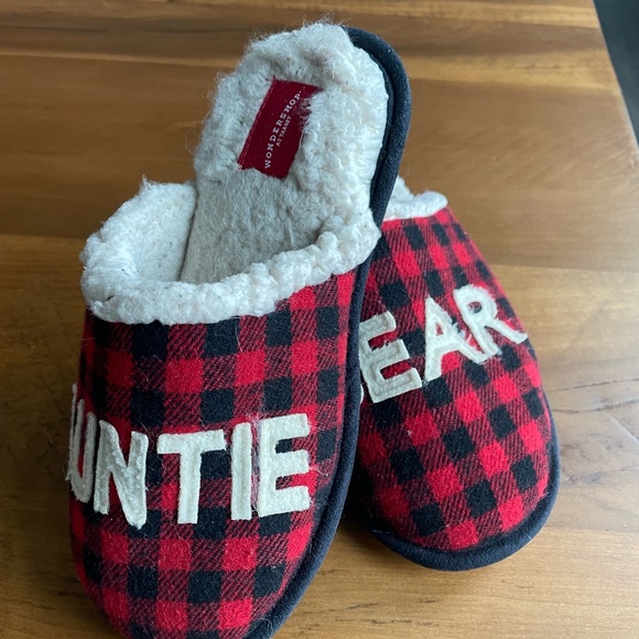 Auntie bear slippers new - Picture 2 of 3